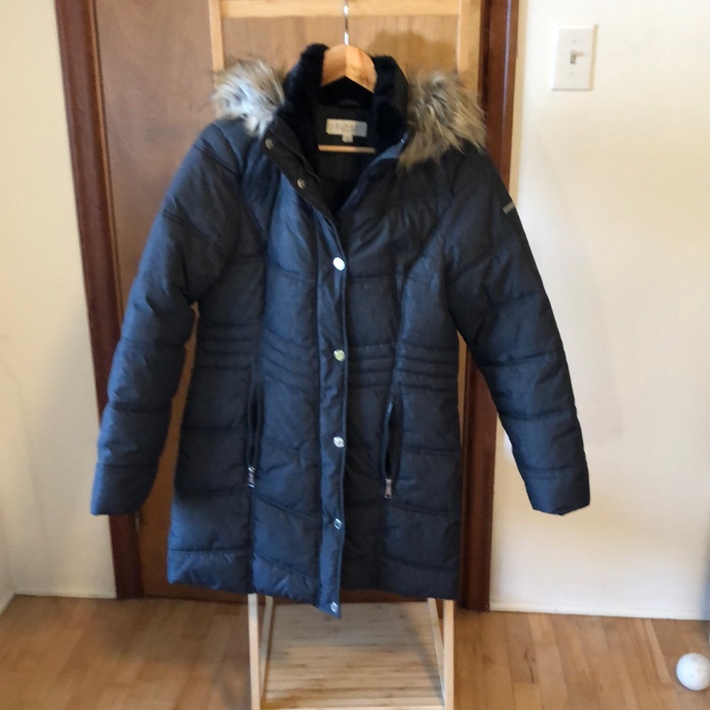 Laundry puffy coat with hood. Grey.  Medium